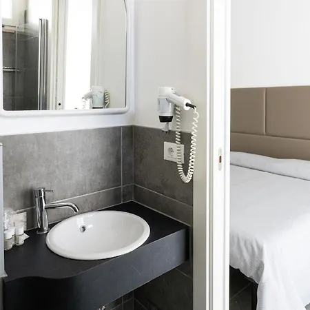 Eugenio Hotel 2*