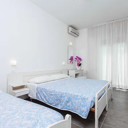 Eugenio 2* Чезенатико