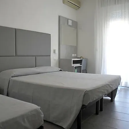 Hotel Eugenio 2*